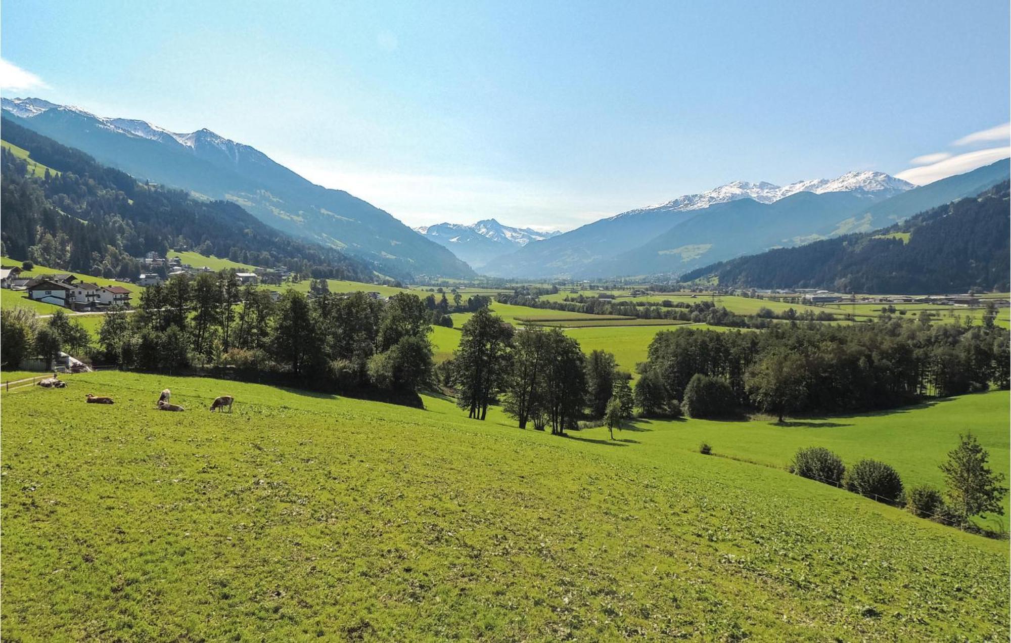 Ferienwohnung Mit Fernblick Bruck am Ziller Bagian luar foto